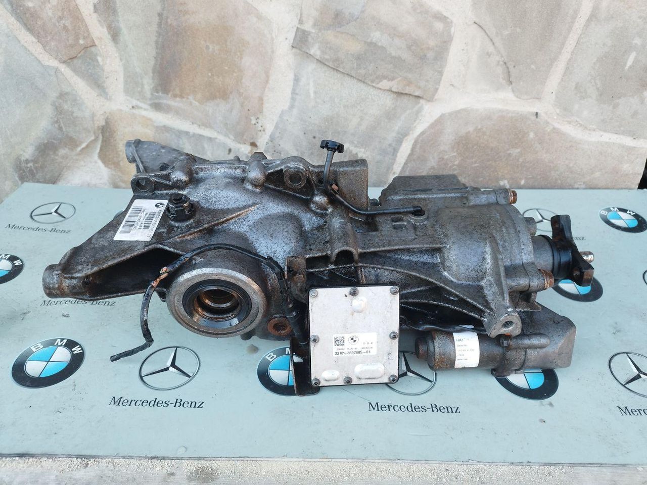 редуктор заднего моста BMW X1 F48 2018, 2.0 л., бензин, АКПП, 8692605, 8692602