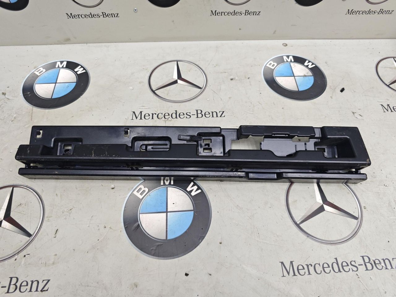 Кронштейн крепления порога BMW 2 серия Active Tourer F45 2015, 2.0 л., бензин, 7301942