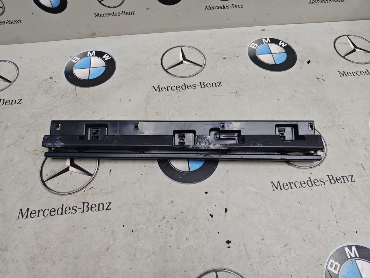 Кронштейн крепления порога BMW 2 серия Active Tourer F45 2015, 2.0 л., бензин, 7301940