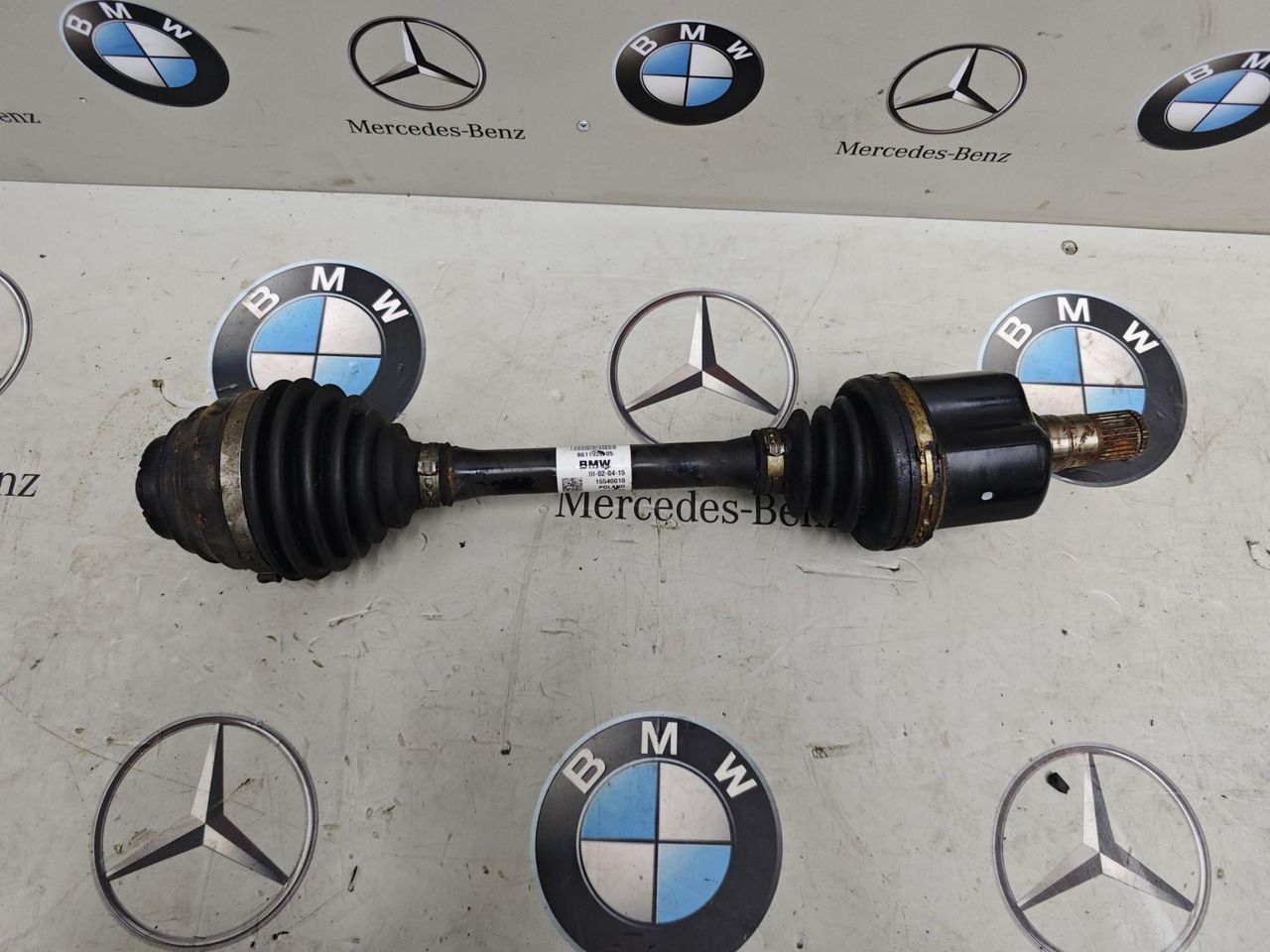 полуось передняя левая (приводной вал, ШРУС) BMW 2 серия Active Tourer F45 2015, 2.0 л., бензин, 8611939