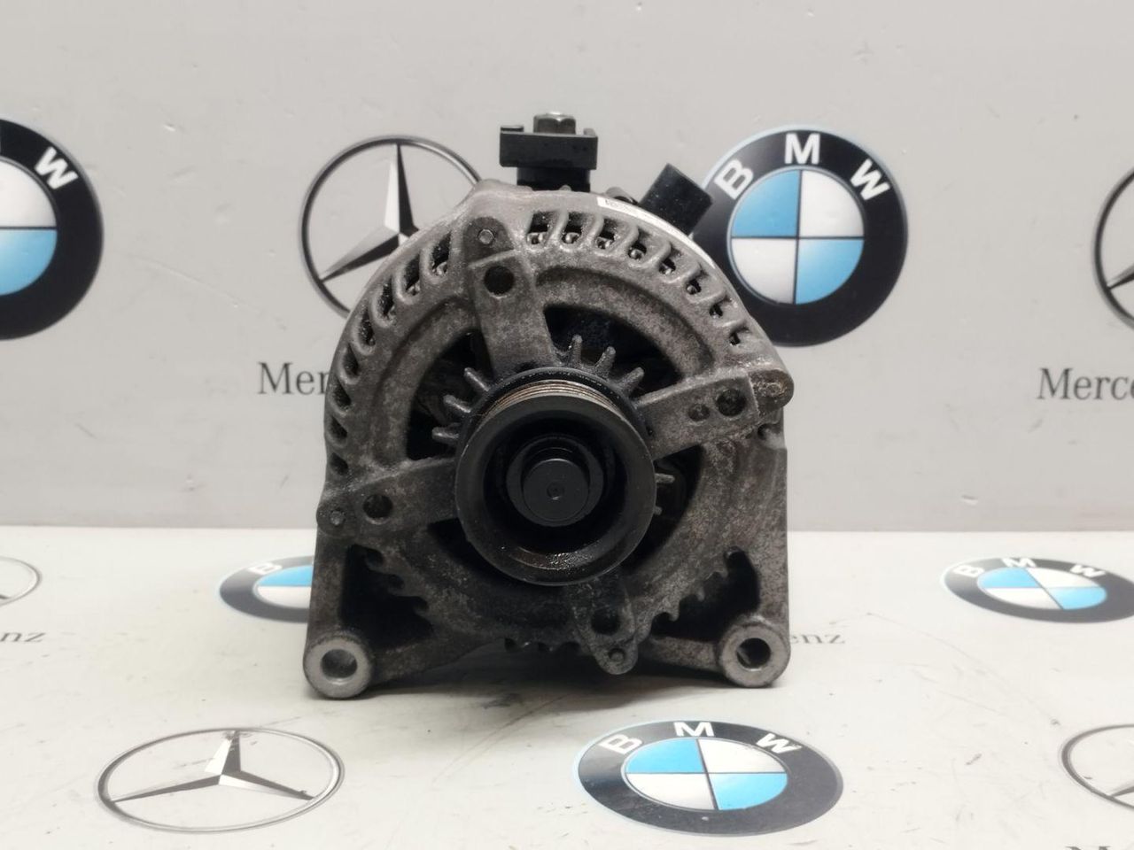 генератор BMW 2 серия Active Tourer F45 2015, 2.0 л., B48 A20 A, 7640131