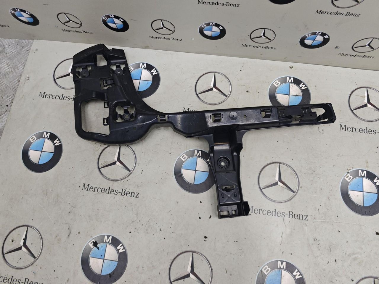 Крепление бампера заднего BMW 2 серия Active Tourer F45 2015, 2.0 л., бензин, 7387277
