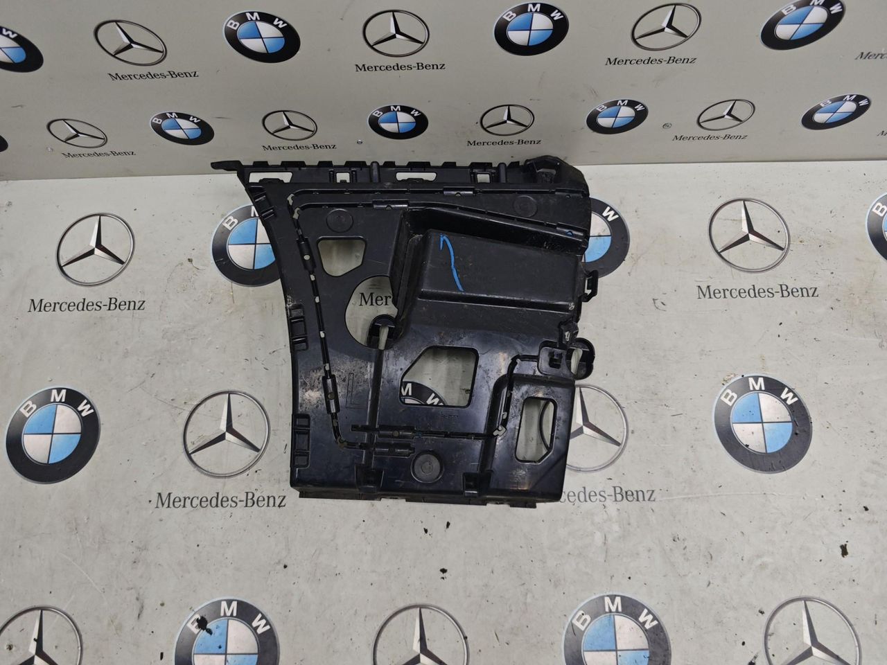 Крепление бампера заднего BMW 4 серия F32/F33 2014, 2.0 л., бензин, купе, 7285561