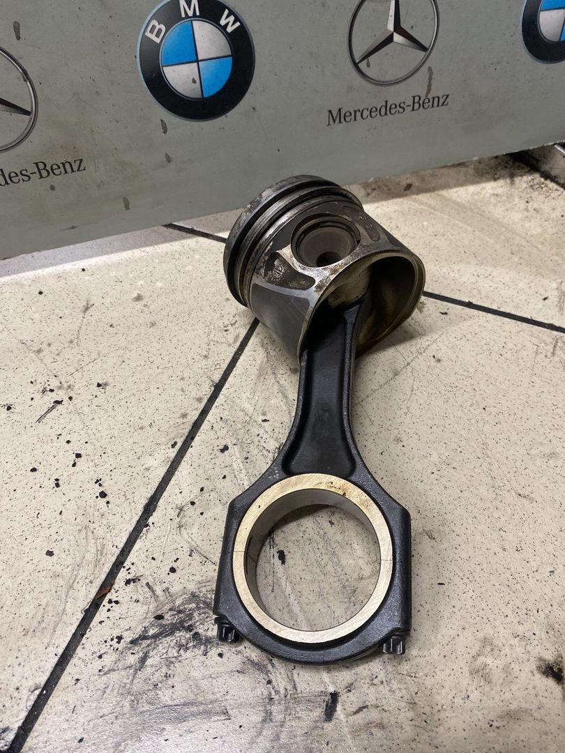 поршень Mercedes-Benz E-Класс W212/S212/C207/A207 2011, дизель, 651924, 65100