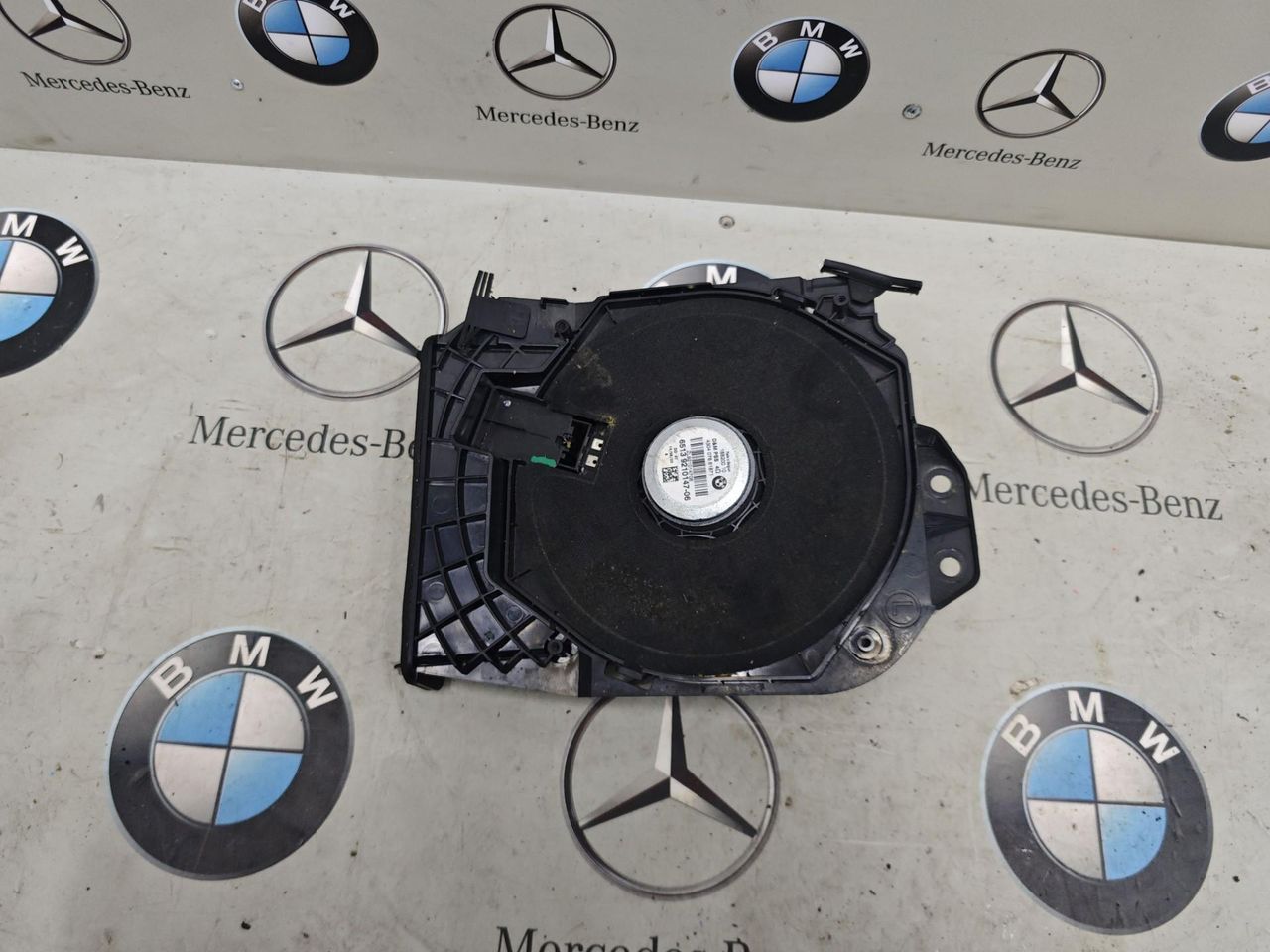 сабвуфер BMW 4 серия F32/F33 2014, 2.0 л., бензин, купе, 9210147
