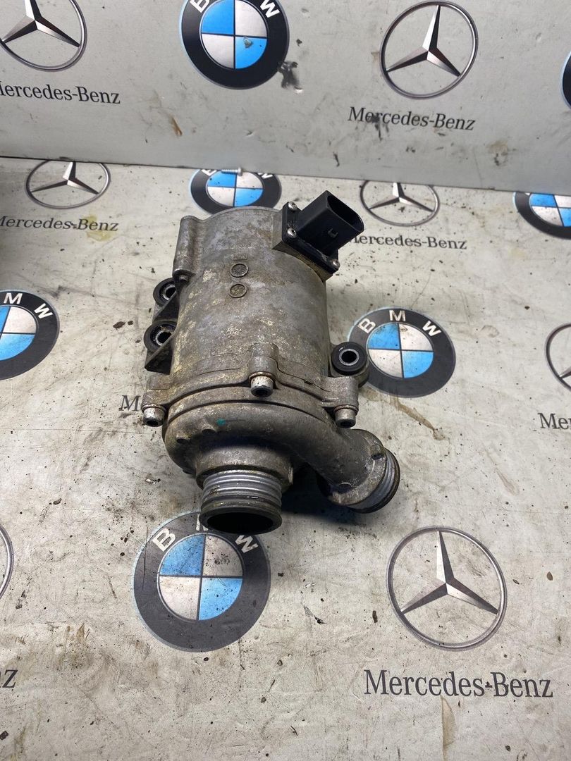 помпа BMW 4 серия F32/F33 2014, 2.0 л., бензин, купе, 7597715