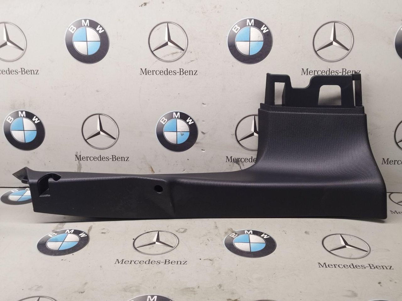 обшивка крышки багажника BMW X4 G02 [рестайлинг] 2023, 2.0 л., дизель, 300, 7424425