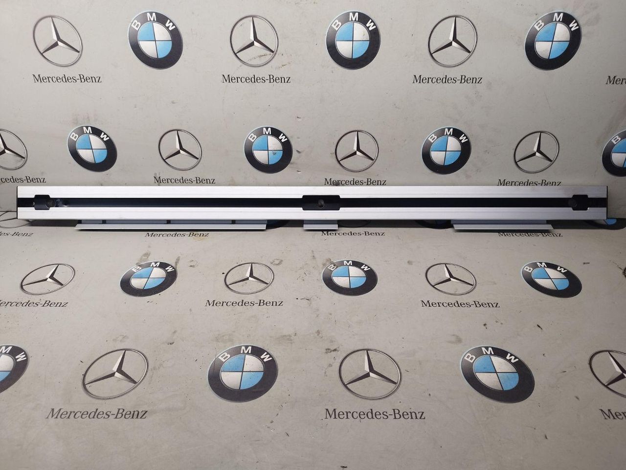 направляющая шторки багажника (салазки) BMW X4 G02 [рестайлинг] 2023, 2.0 л., дизель, 300, 7396572