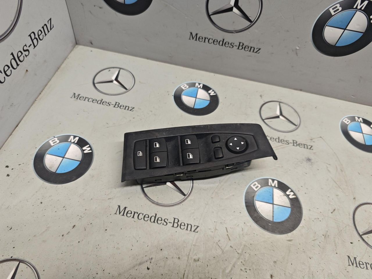 блок управления стеклоподъемниками BMW 2 серия Active Tourer F45 2015, 2.0 л., B48 A20 A, 9297349
