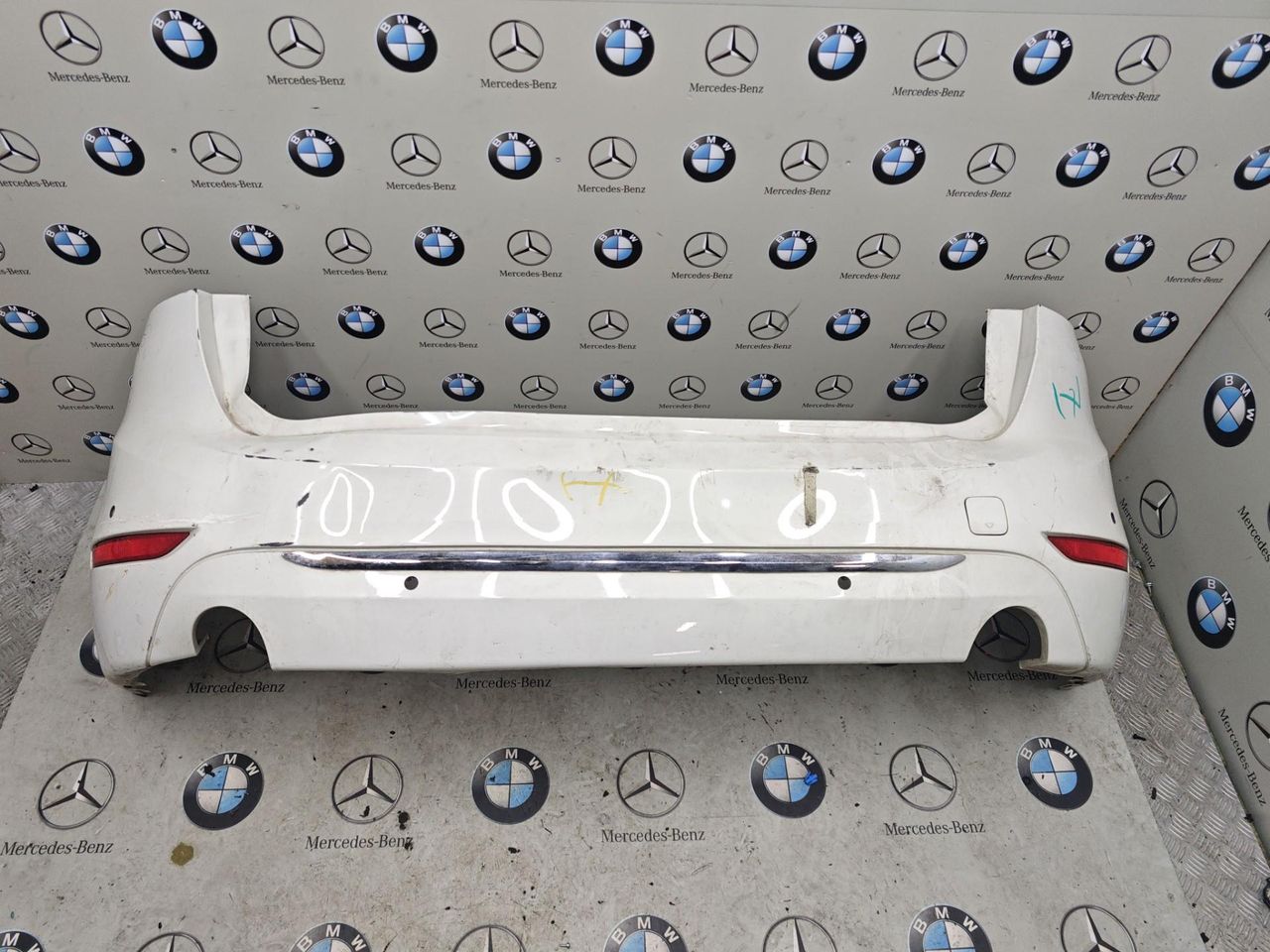 бампер задний BMW 2 серия Active Tourer F45 2015, 2.0 л., B48 A20 A