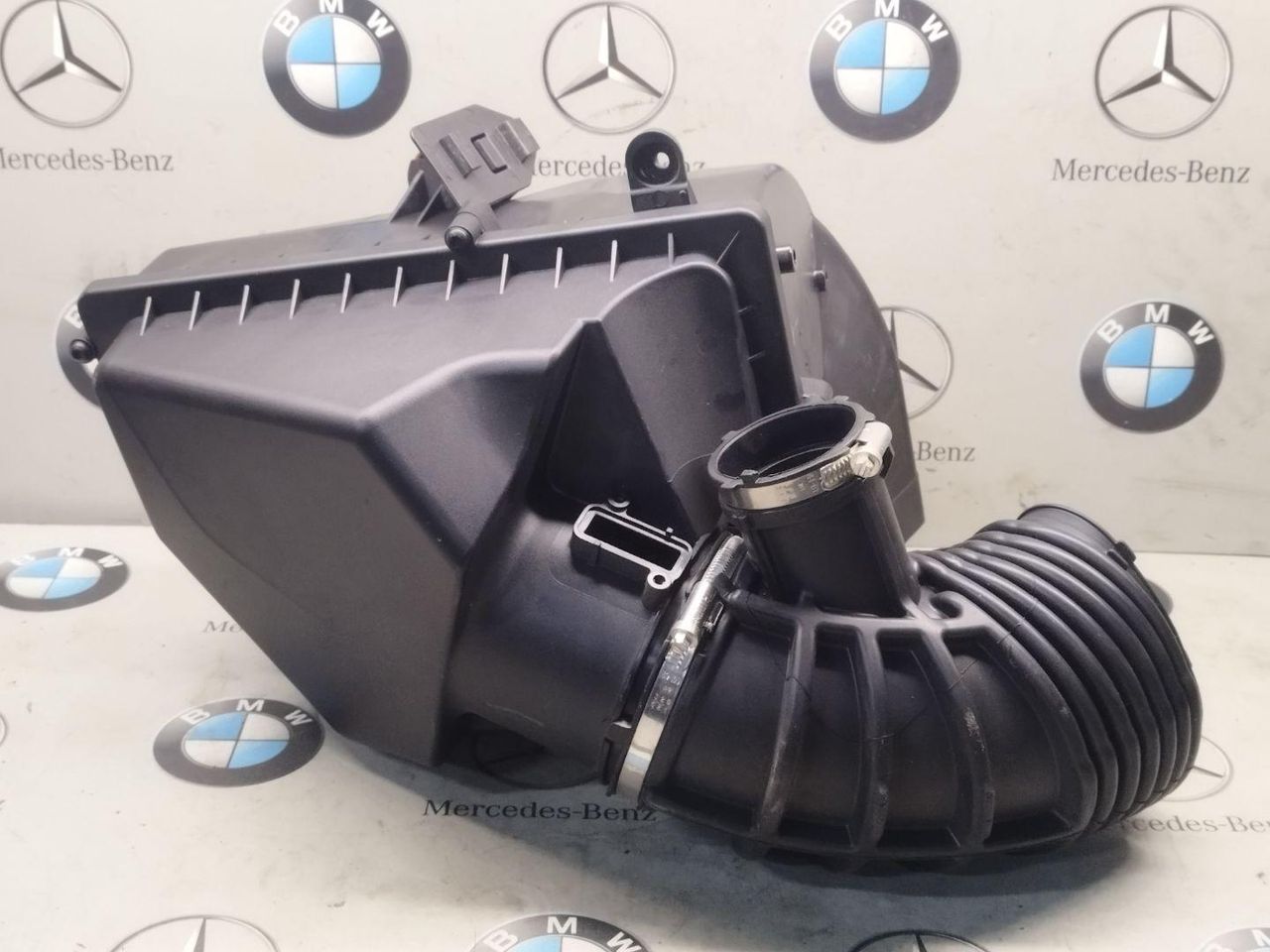 корпус воздушного фильтра BMW X6 G06 [рестайлинг] 2024, 3.0 л., бензин, 475, 5A1F9B6, 5A1F9B7, 5A1F9B8