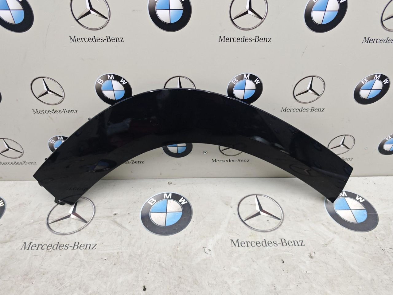 накладка колесной арки BMW XM G09 2024, 4.4 л., бензин, 475, полный привод, 9450922