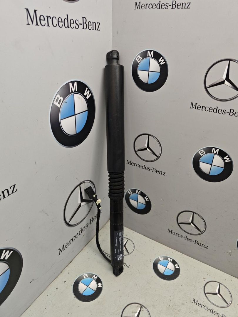 амортизатор крышки багажника (3-5 двери) BMW XM G09 2024, 4.4 л., бензин, 475, полный привод, 5A84C79