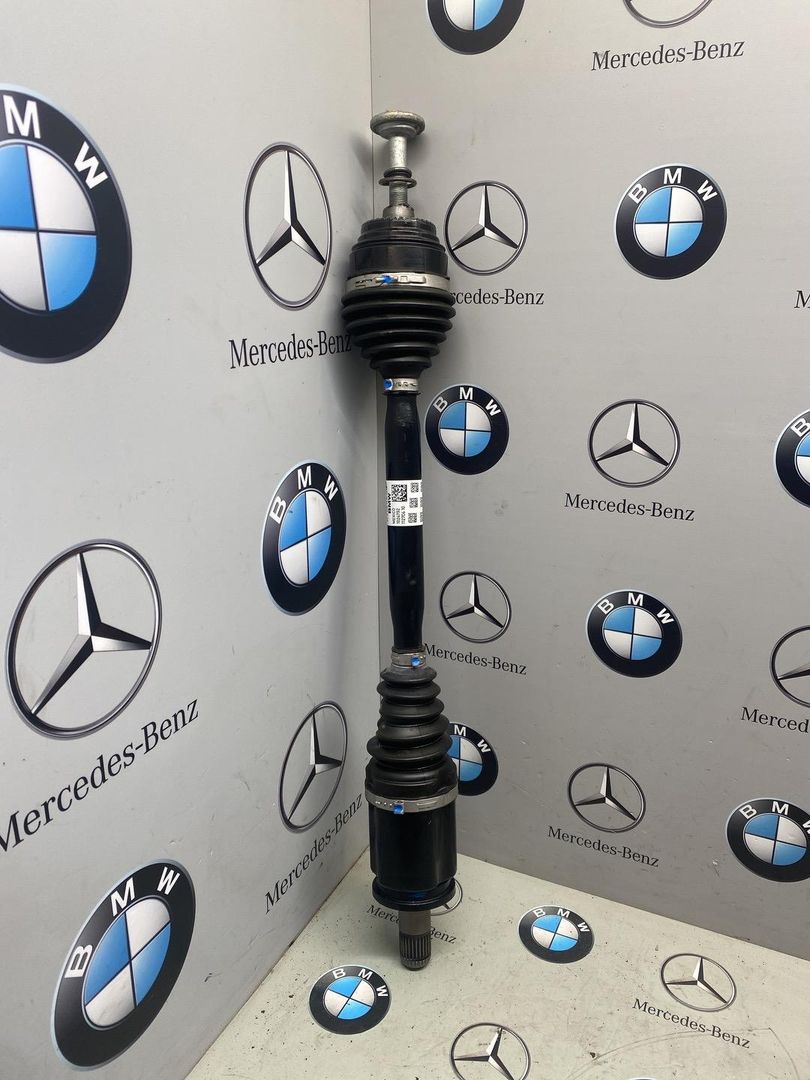 полуось передняя левая (приводной вал, ШРУС) BMW X7 G07 [рестайлинг] 2023, 3.0 л., B58 B30 A, бензин, 475, 8486201
