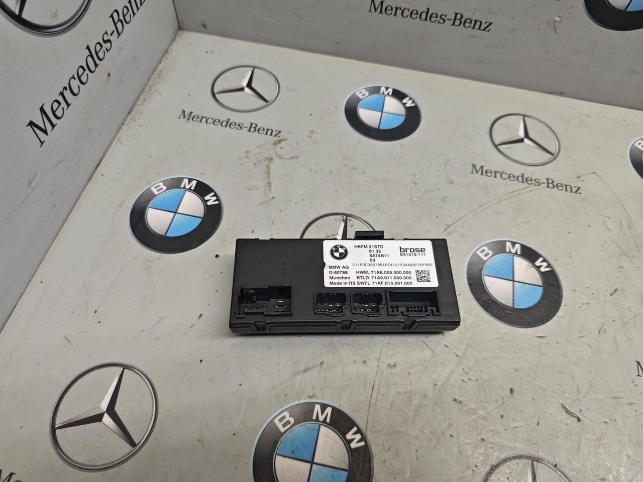 блок управления крышкой багажника BMW XM G09 2024, 4.4 л., бензин, 475, полный привод, 5A74B11