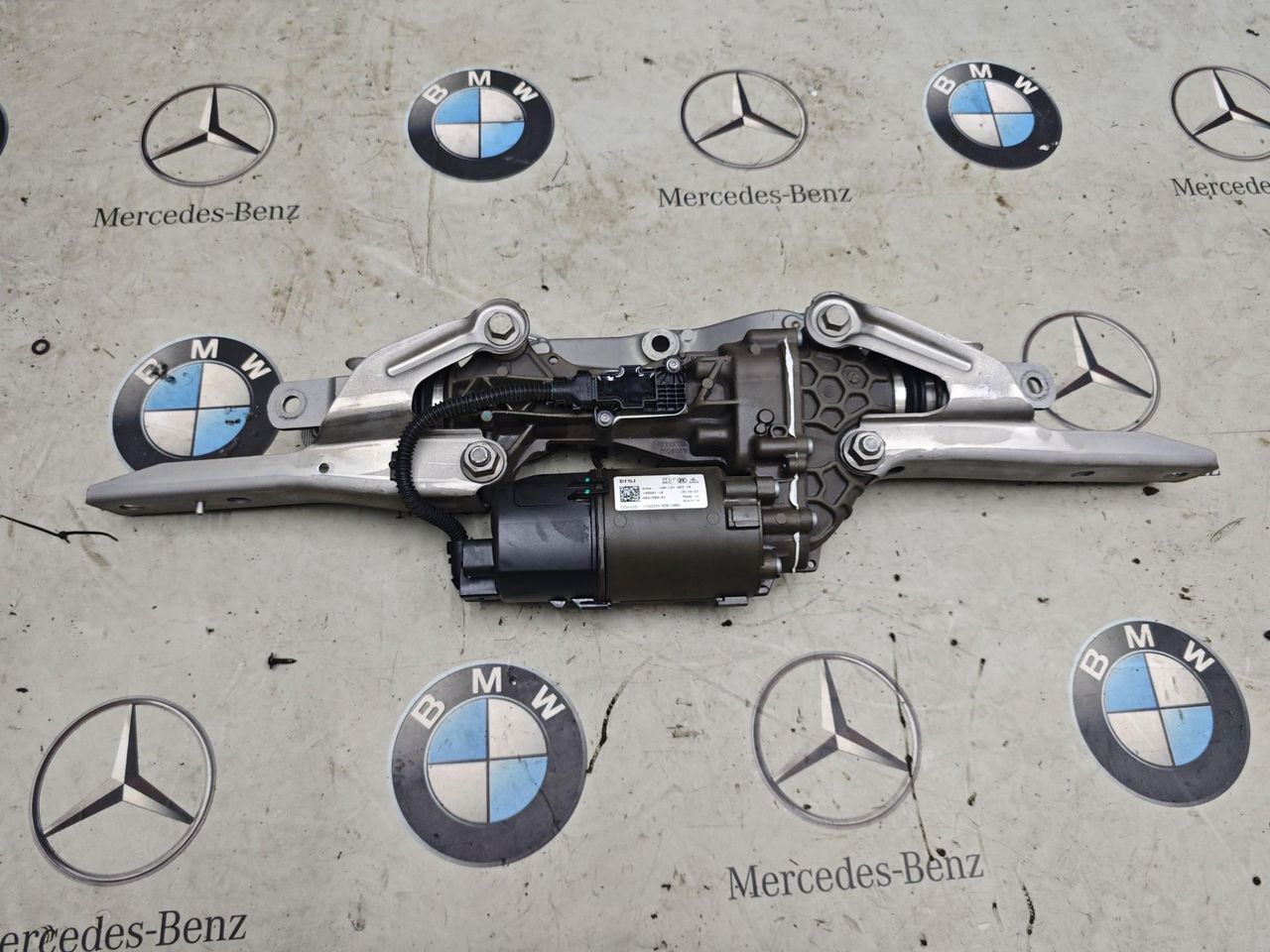 актюатор привода HSR BMW XM G09 2024, 4.4 л., бензин, 475, полный привод, 8861500