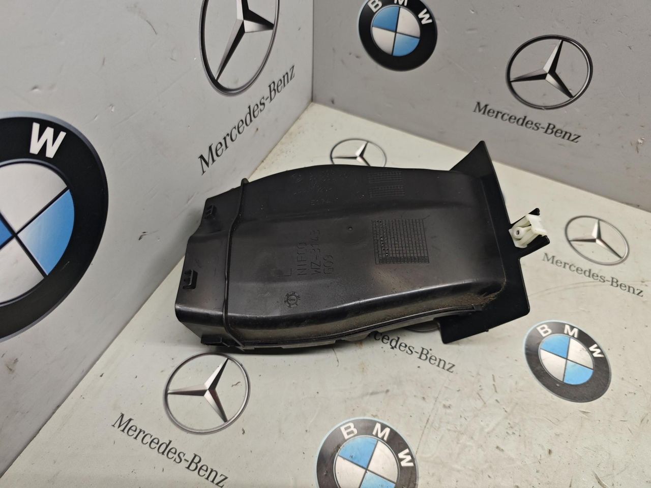 воздуховод тормозной левый BMW XM G09 2024, 4.4 л., бензин, 475, полный привод, 9451687