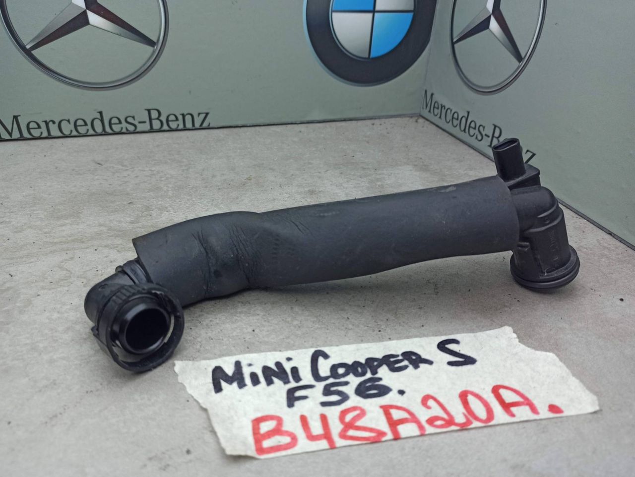 патрубок вентиляции картера Mini Cooper S 3 поколение F56 2015, 2.0 л., B48 A20 A, бензин, 7613889