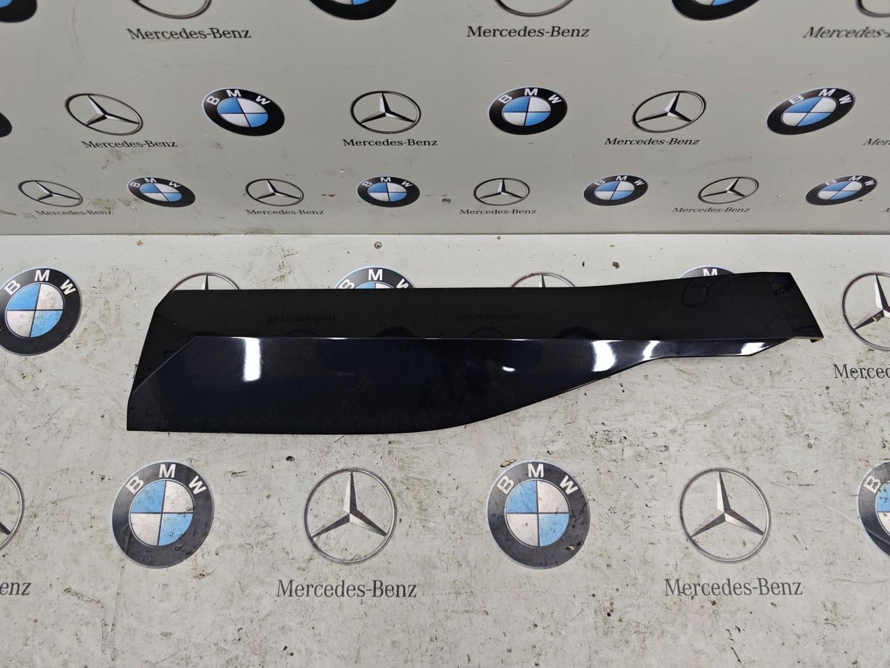 молдинг двери задней правой BMW XM G09 2024, 4.4 л., бензин, 475, полный привод, 9851026