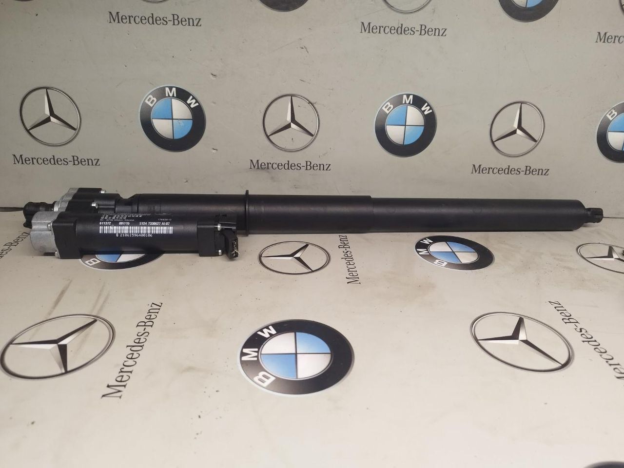 амортизатор крышки багажника (3-5 двери) BMW 4 серия F32/F33/F36 2014, 2.0 л., бензин, 7330627