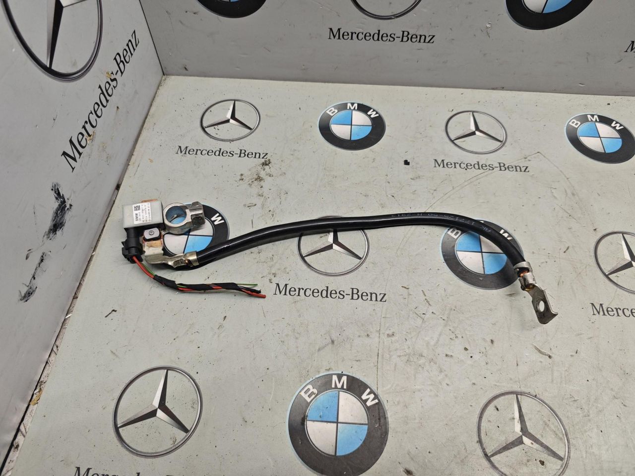 минусовой провод аккумулятора BMW X1 E84 [рестайлинг] 2015, 2.0 л., бензин, 7618677