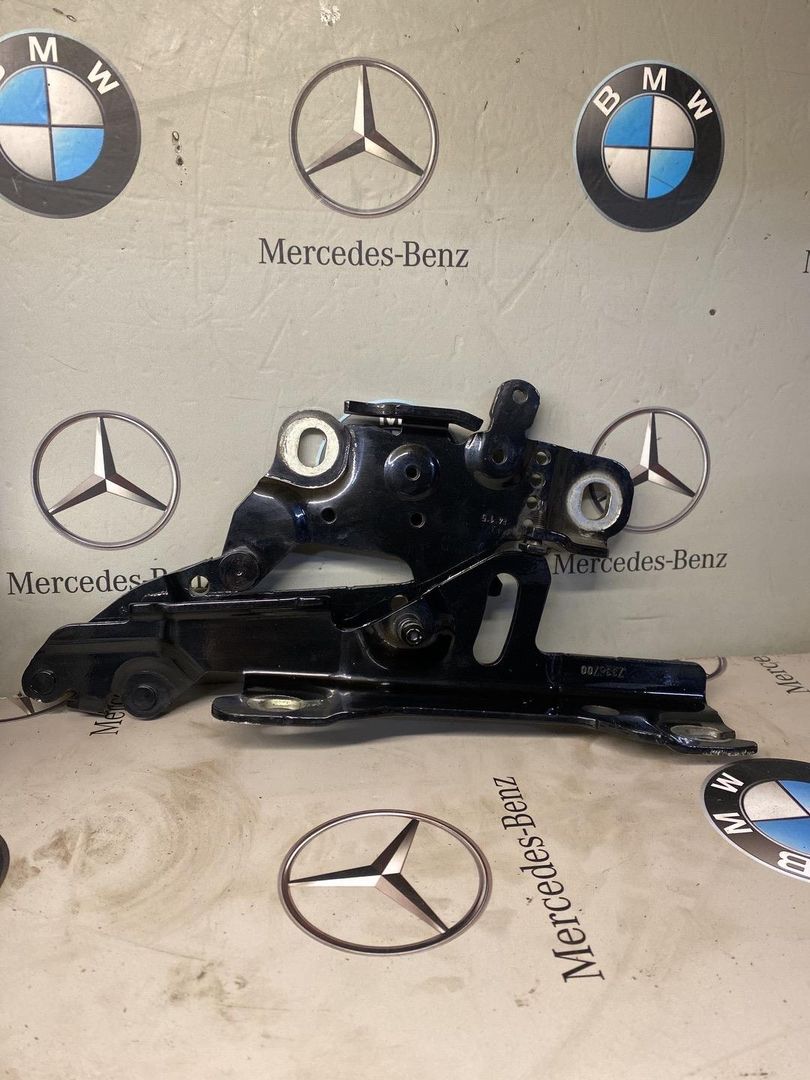 петля капота правая BMW 4 серия F32/F33/F36 2014, 2.0 л., бензин, 7336700