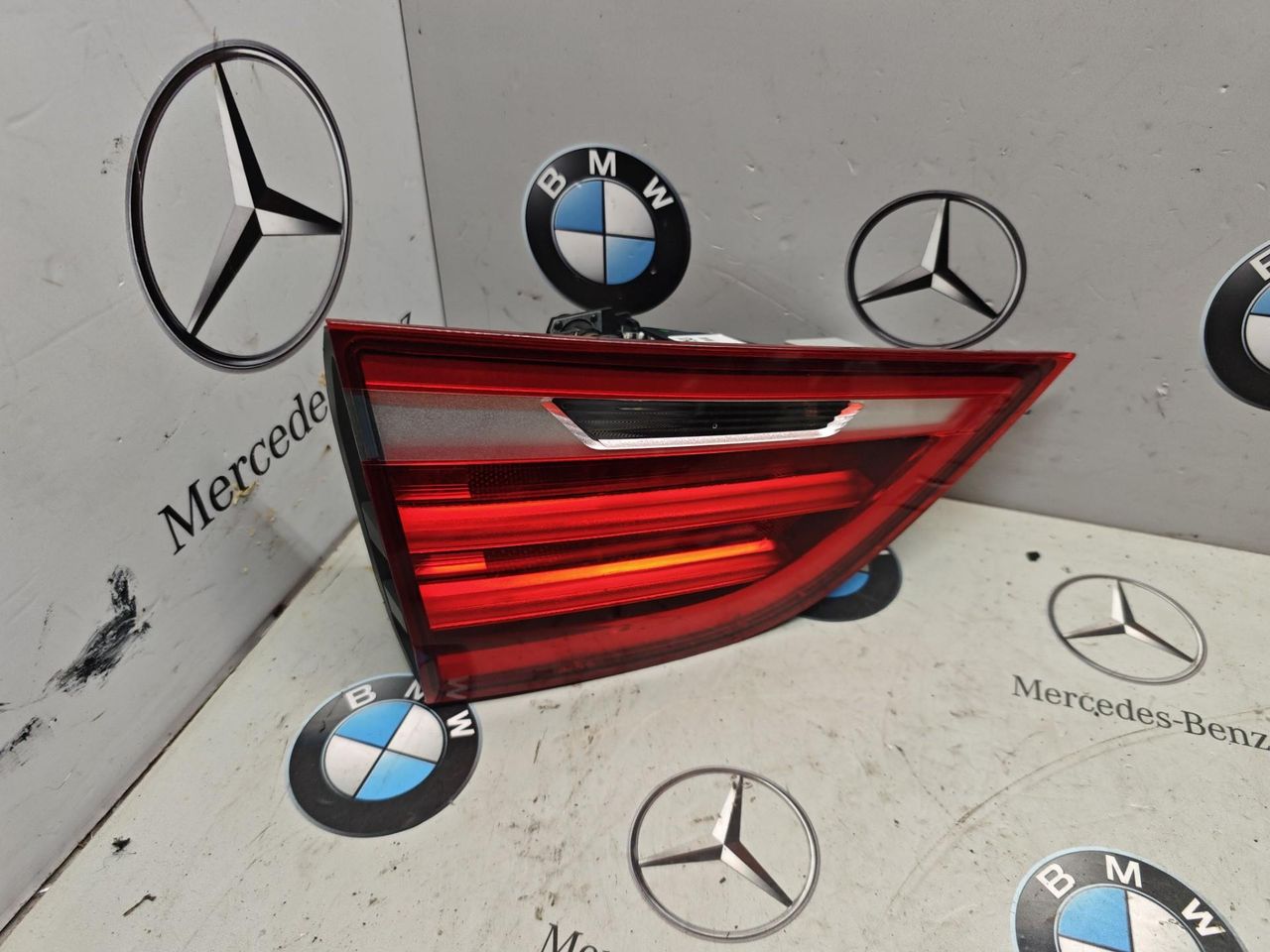 фонарь крышки багажника левый BMW 2 серия Active Tourer F45 2015, 2.0 л., B48 A20 A, 7329791