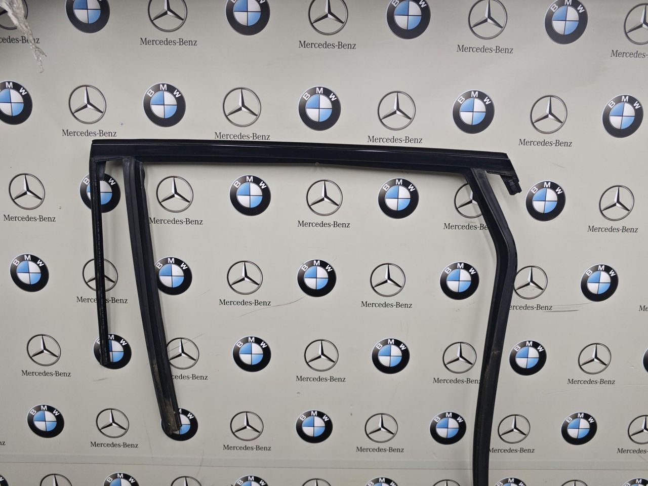 молдинг двери задней левой BMW XM G09 2024, 4.4 л., бензин, 475, полный привод