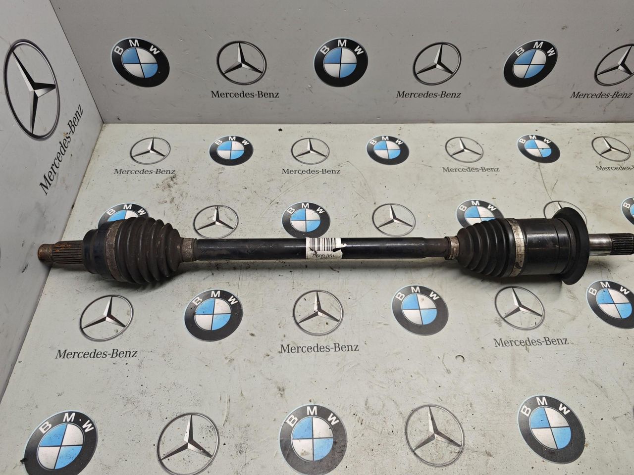 полуось задняя (приводной вал, ШРУС) BMW 4 серия F32/F33 2014, 2.0 л., бензин, купе, 7609351