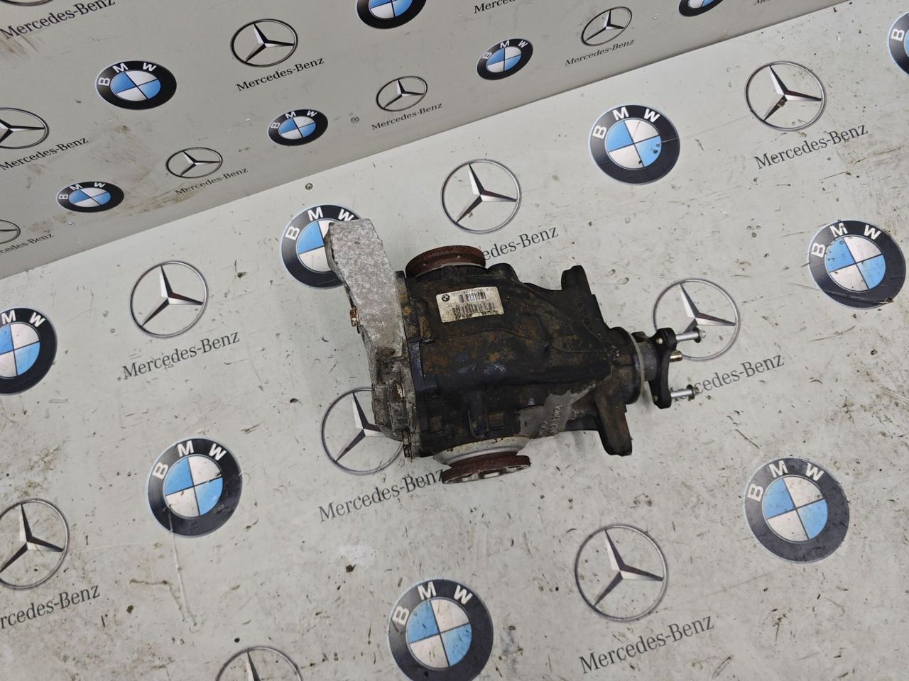 редуктор заднего моста BMW X1 E84 [рестайлинг] 2015, 2.0 л., бензин, 7611129