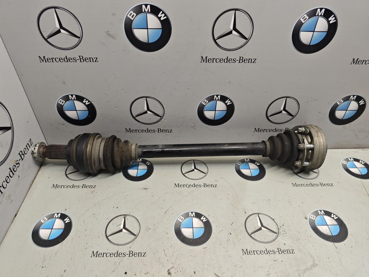 полуось задняя (приводной вал, ШРУС) BMW X1 E84 [рестайлинг] 2015, 2.0 л., бензин, 4608771