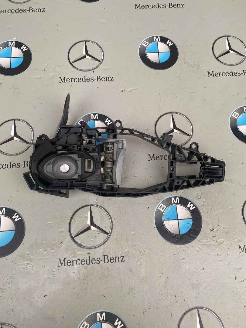 скелет ручки двери передней левой BMW X4 G02 [рестайлинг] 2023, 2.0 л., бензин, 416, 9881775