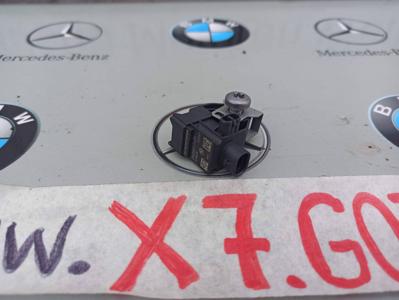 датчик удара BMW X7 G07 [рестайлинг] 2023, 3.0 л., B58B30, бензин, 475, полный привод, 9496817
