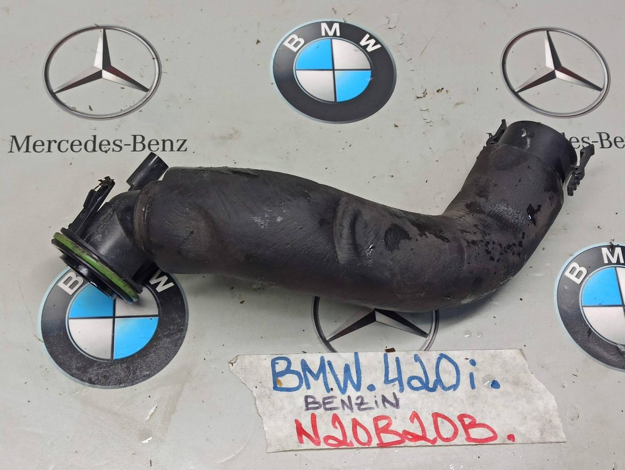 патрубок вентиляции картера BMW 4 серия F32/F33/F36 2014, 2.0 л., бензин, 7598091