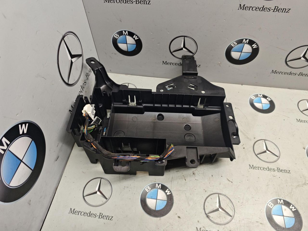 короб предохранителей BMW X4 M F98 [рестайлинг] 2023, 475, 6842403
