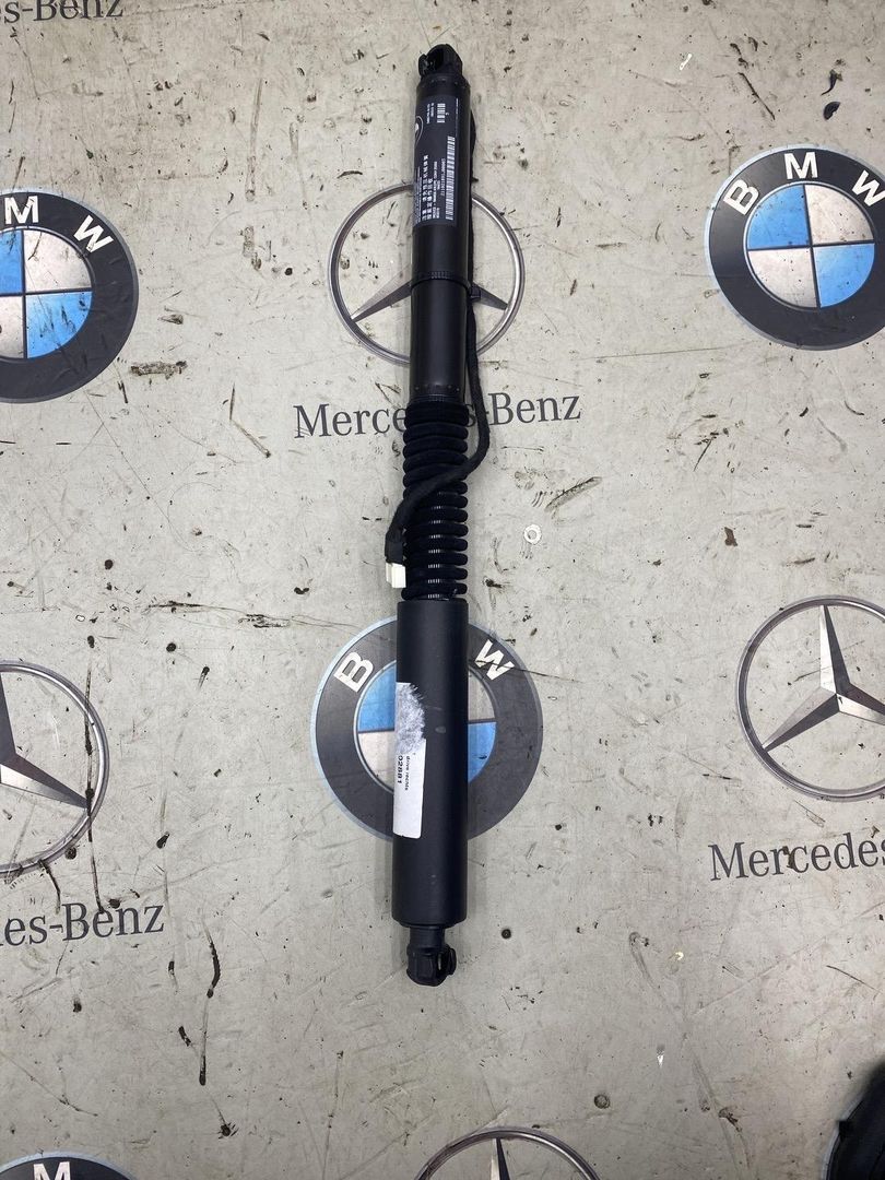 амортизатор крышки багажника (3-5 двери) BMW X3 G01 [рестайлинг] 2023, 2.0 л., бензин, a300, 9482795