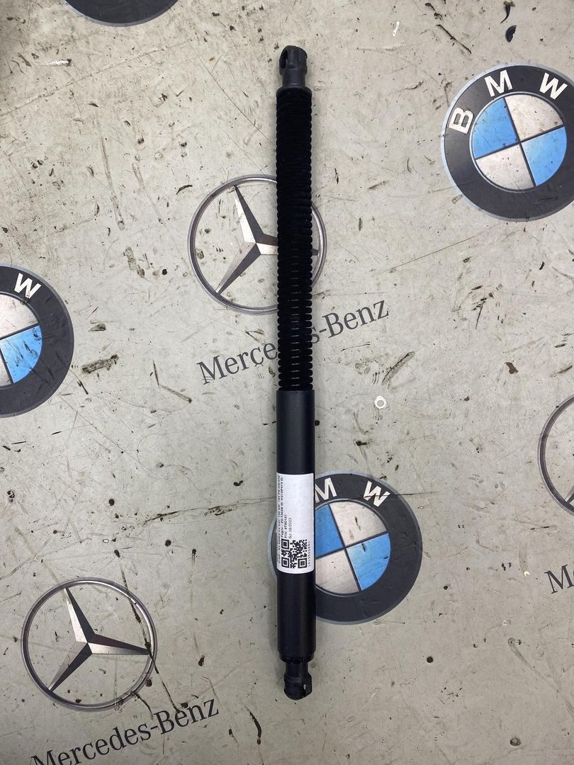 амортизатор крышки багажника (3-5 двери) BMW X3 G01 [рестайлинг] 2023, 2.0 л., бензин, a300, 7497482