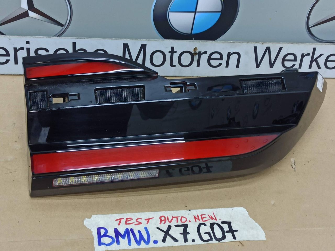 фонарь крышки багажника левый BMW X7 G07 [рестайлинг] 2023, 3.0 л., B58B30, бензин, 475, полный привод, 9881357