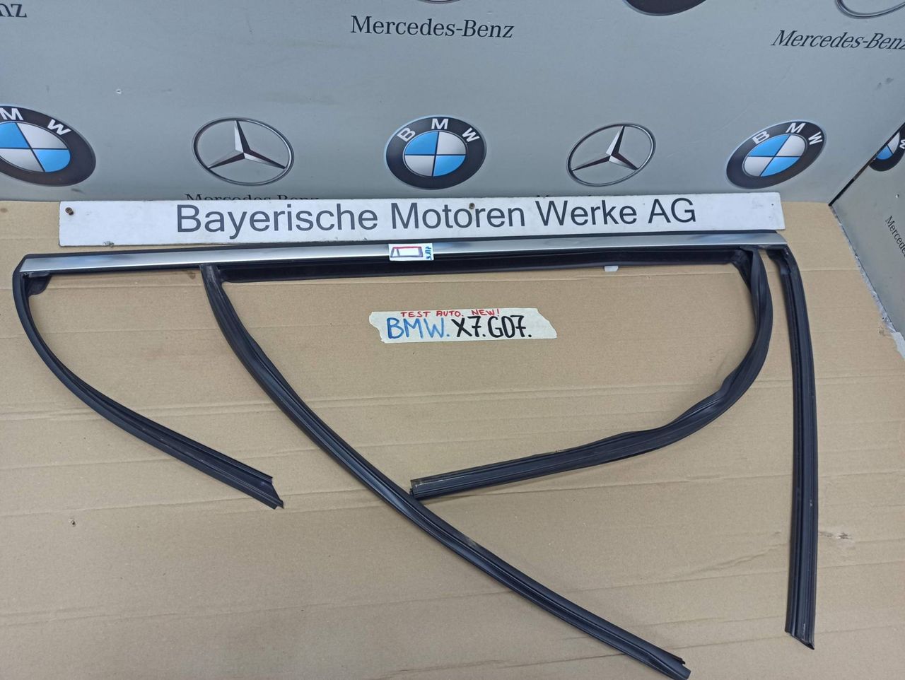 молдинг двери задней правой BMW X7 G07 [рестайлинг] 2023, 3.0 л., B58B30, бензин, 475, полный привод, 7431136