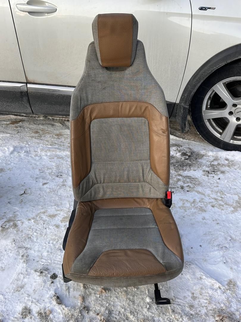 сиденье переднее BMW i3 L01 2014