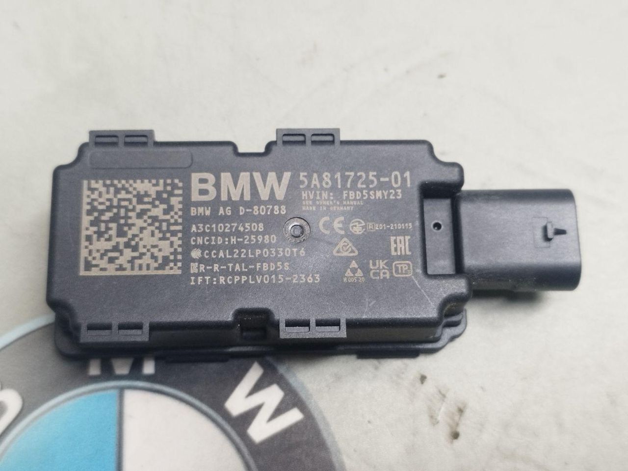 Антенна системы комфортного доступа BMW X5 G05 [рестайлинг] 2023, 3.0 л., бензин, c4p, 5A81725