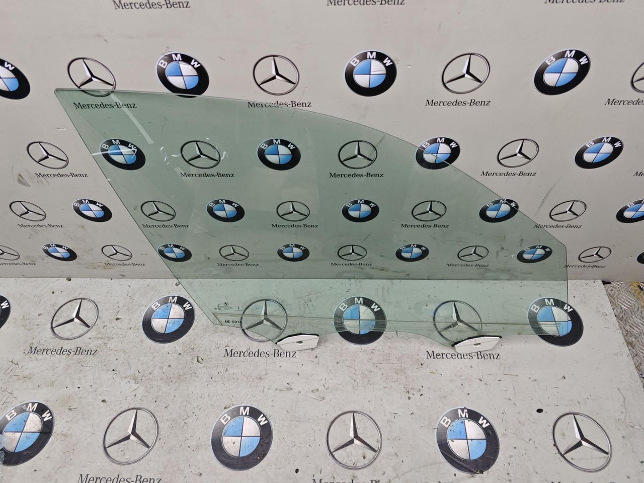 стекло двери передней правой BMW X3 G01 [рестайлинг] 2023, 2.0 л., бензин, a300