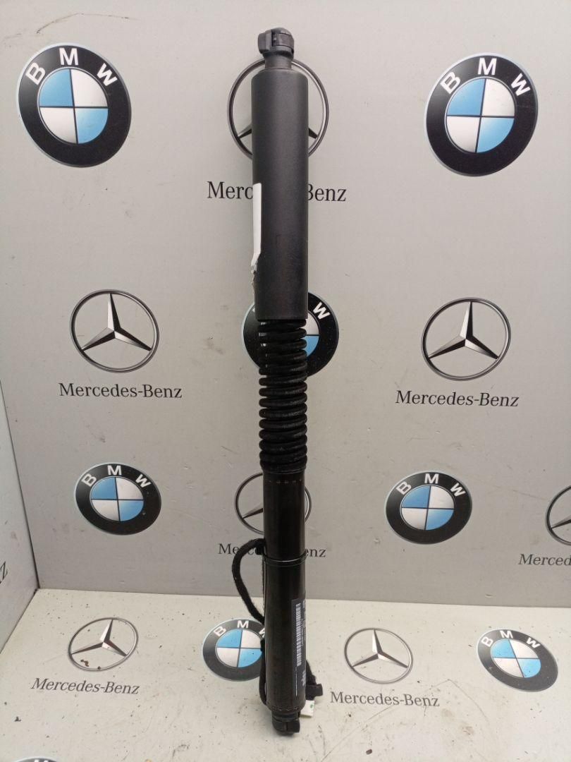 амортизатор крышки багажника (3-5 двери) BMW X3 G01 [рестайлинг] 2023, 2.0 л., бензин, a300, 9482795