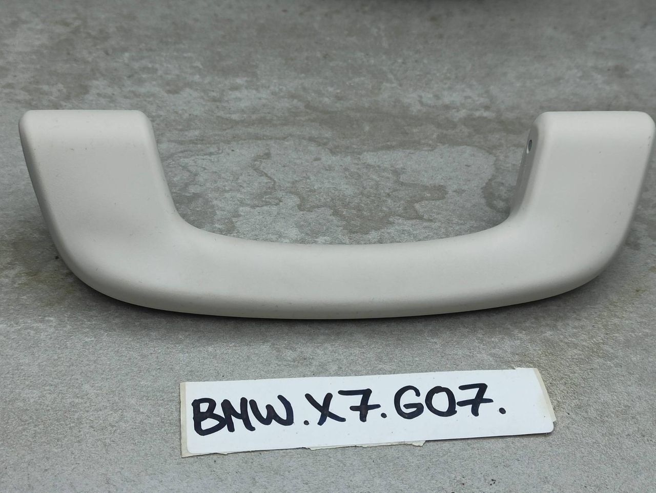 ручка внутренняя потолочная BMW X7 G07 [рестайлинг] 2023, 3.0 л., B58B30, бензин, 475, полный привод, 6531823