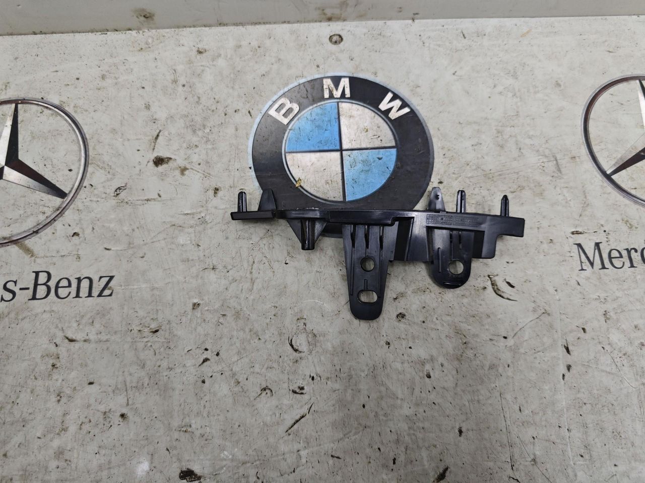 Крепление бампера переднего BMW X7 G07 [рестайлинг] 2023, 4.4 л., бензин, a96, полный привод, правый руль, 9881248
