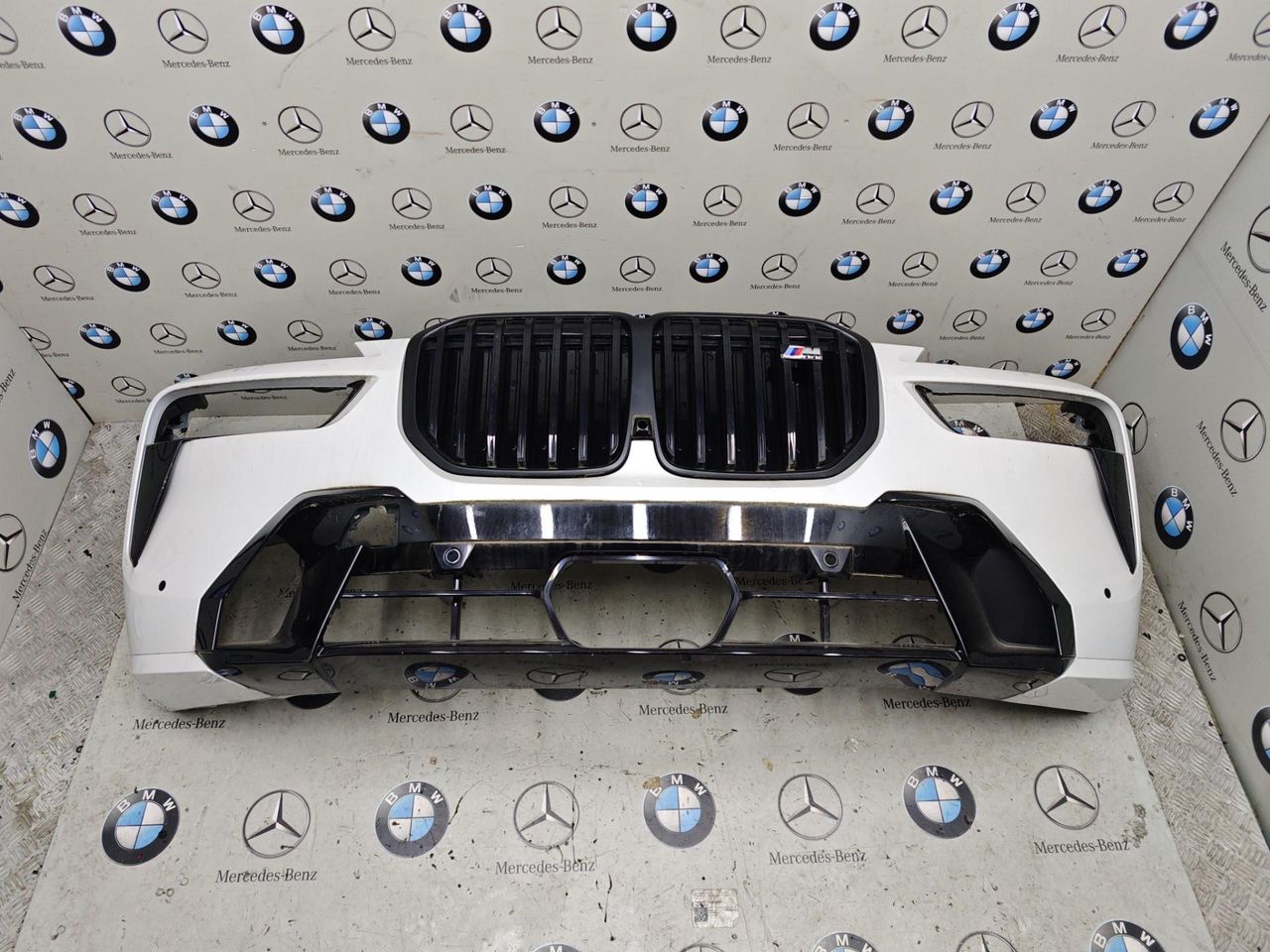 бампер передний BMW X7 G07 [рестайлинг] 2023, 4.4 л., бензин, a96, полный привод, правый руль
