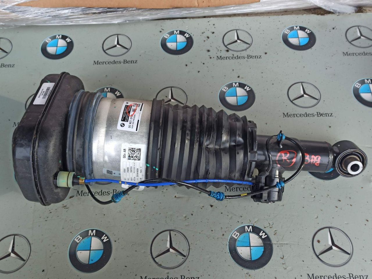 амортизатор задний правый BMW X6 G06 [рестайлинг] 2023, 3.0 л., бензин, c36, 6869038