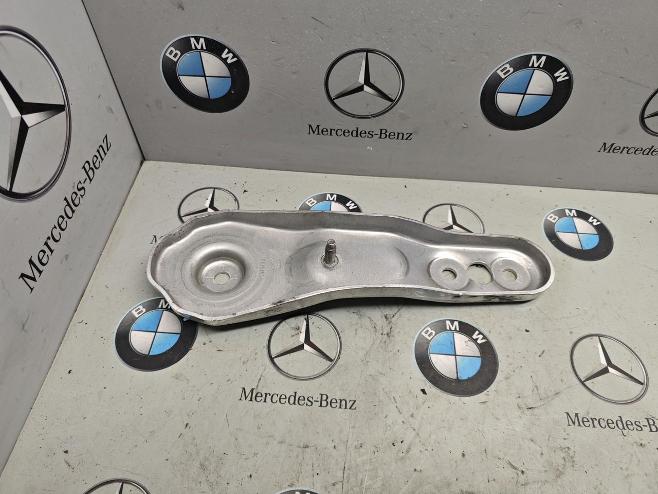 Кронштейн балки BMW X6 G06 [рестайлинг] 2023, 3.0 л., бензин, c36, 6878763