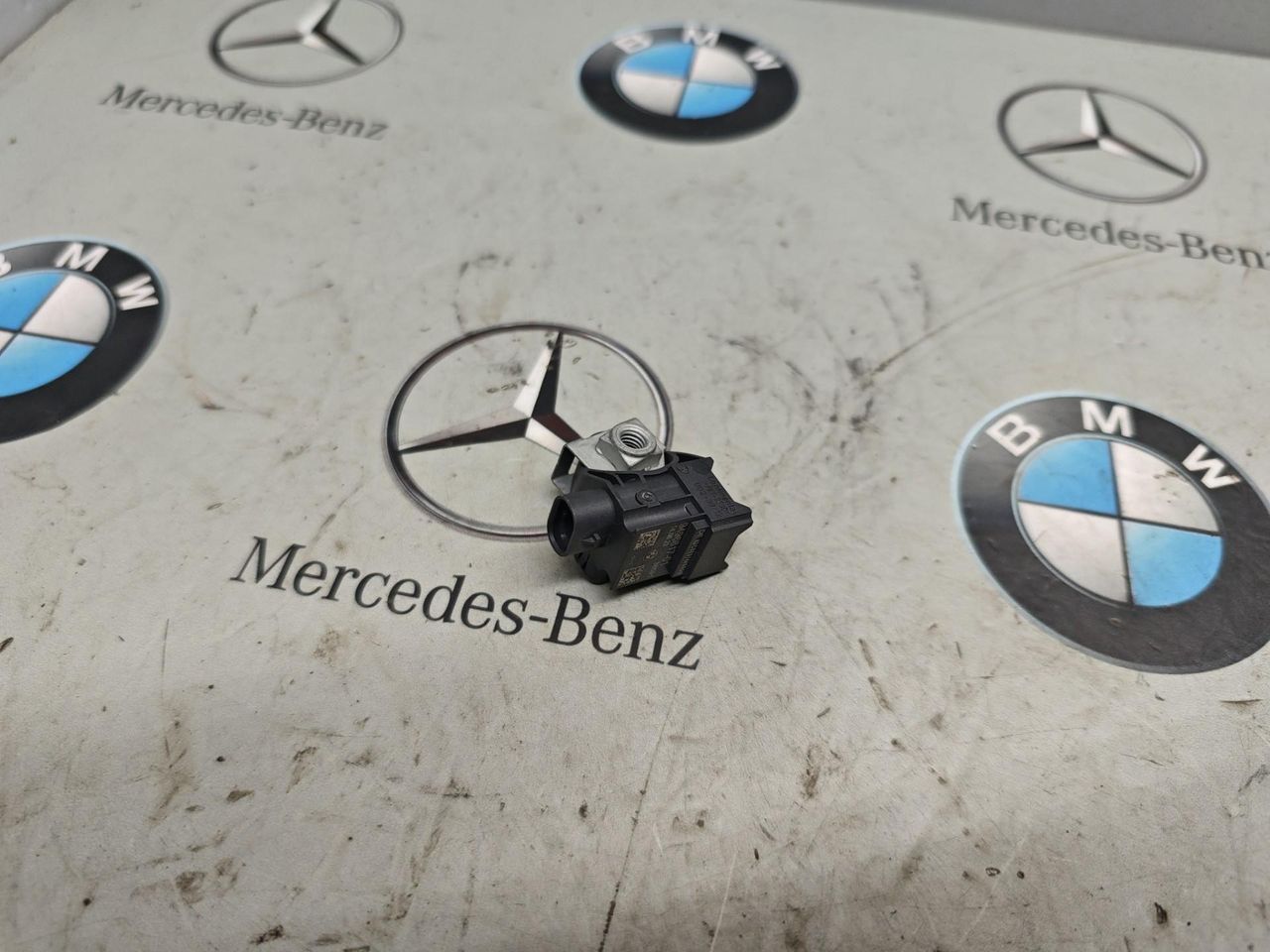 датчик удара BMW X5 G05 [рестайлинг] 2023, 3.0 л., бензин, c4p, 9496817