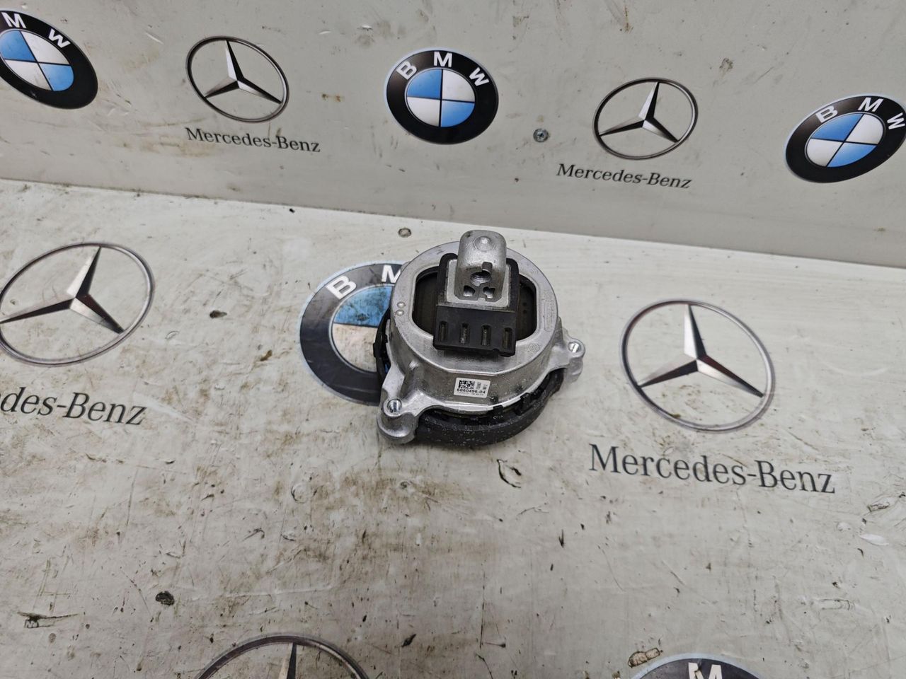 подушка крепления двигателя BMW X4 G02 [рестайлинг] 2023, 2.0 л., B48B20C, бензин, 475, полный привод, 6860496